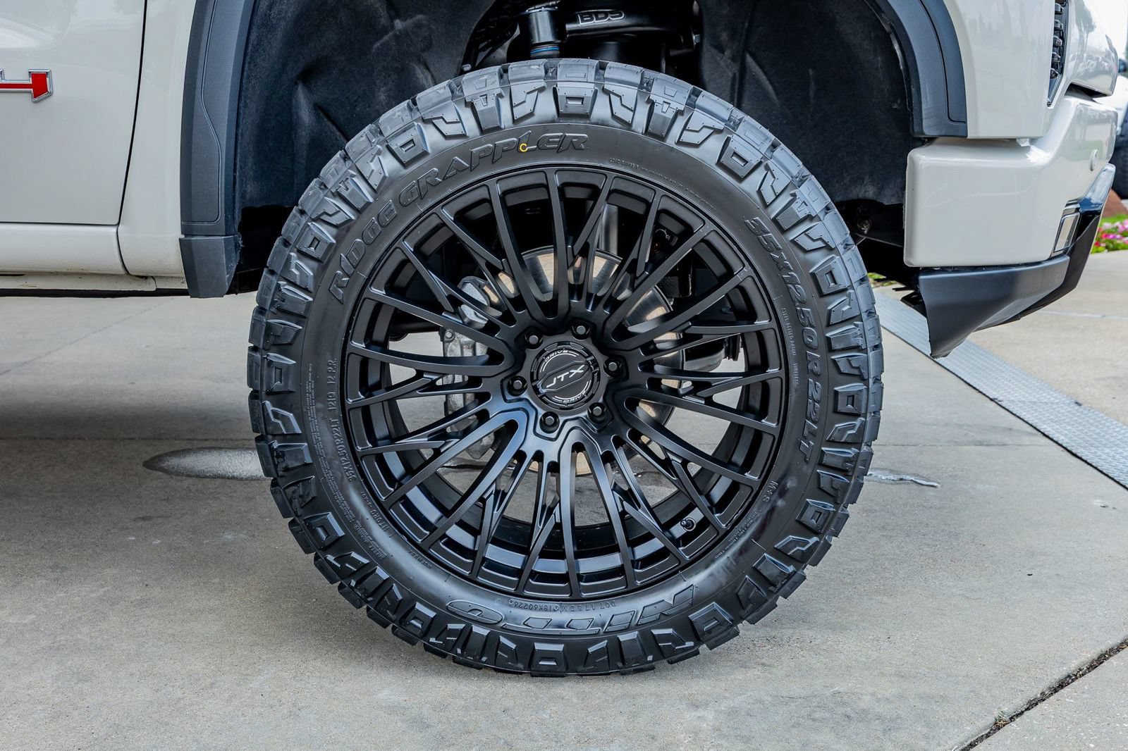 Used 2026 GMC Sierra 1500 AT4 AWD/4WD image 12