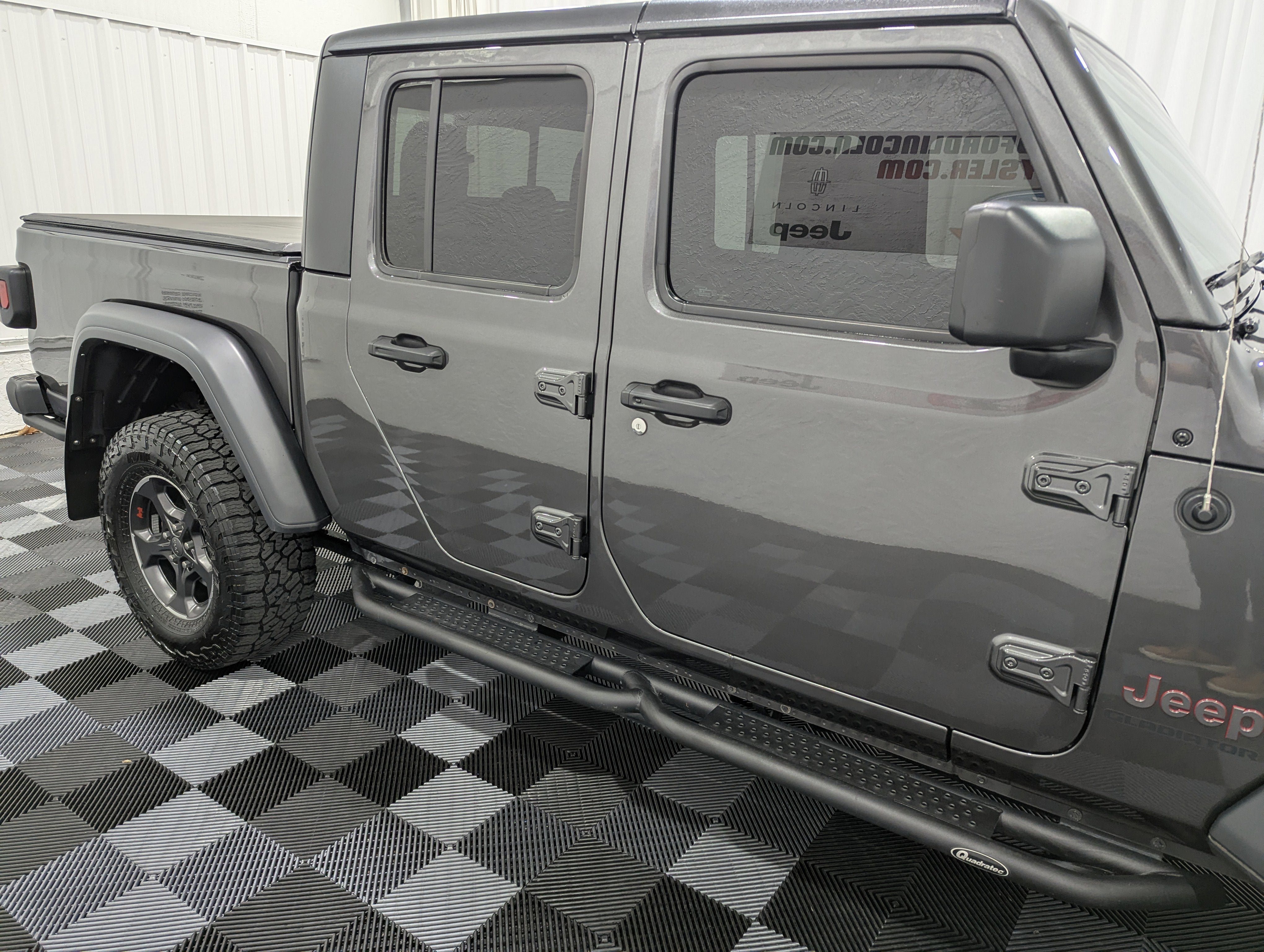 Used 2022 Jeep Gladiator Rubicon w/ Cold Weather Group AWD/4WD image 9