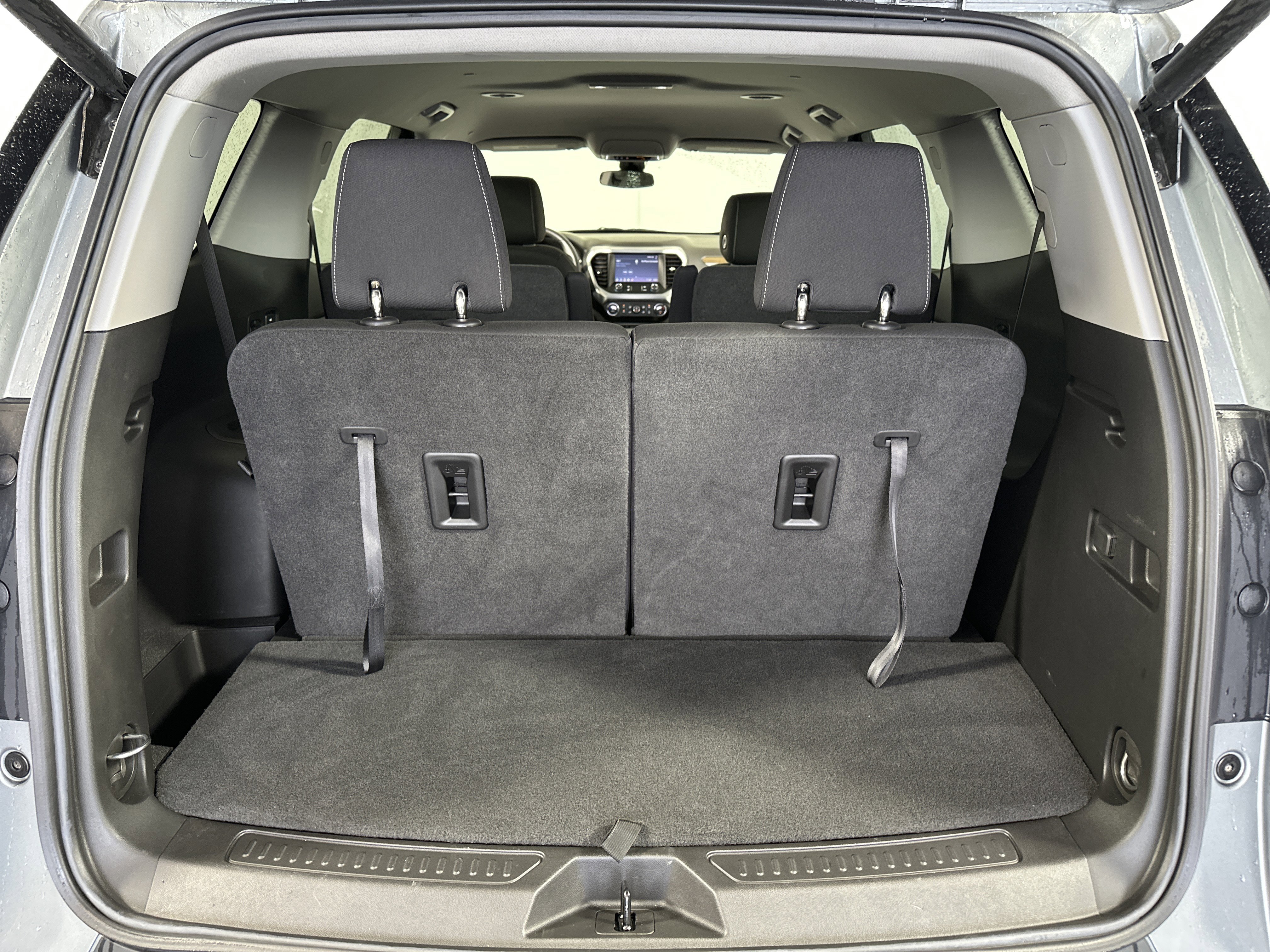 Certified 2023 GMC Acadia SLE w/ Driver Convenience Package image 15
