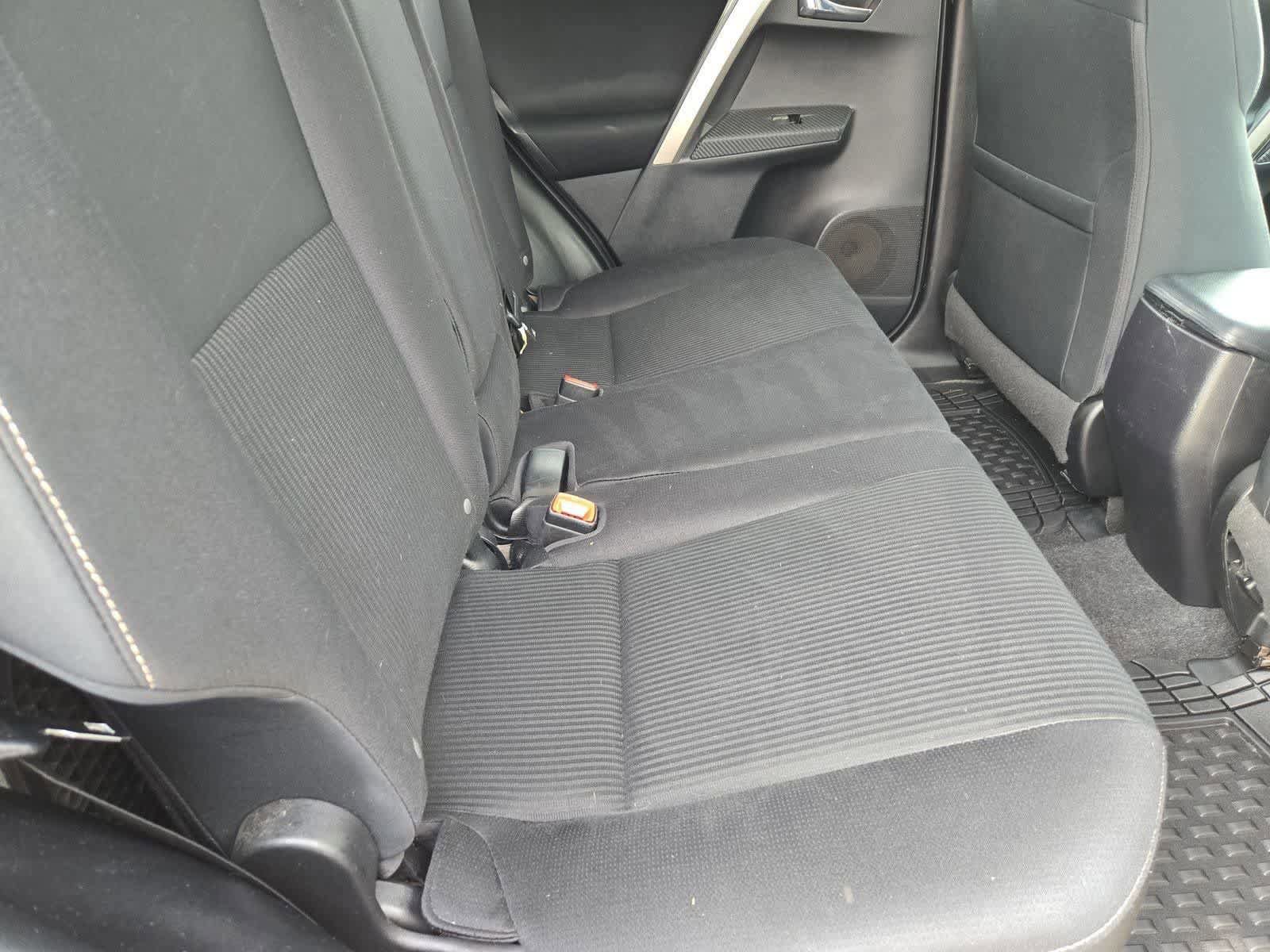 Used 2015 Toyota RAV4 XLE FWD image 20