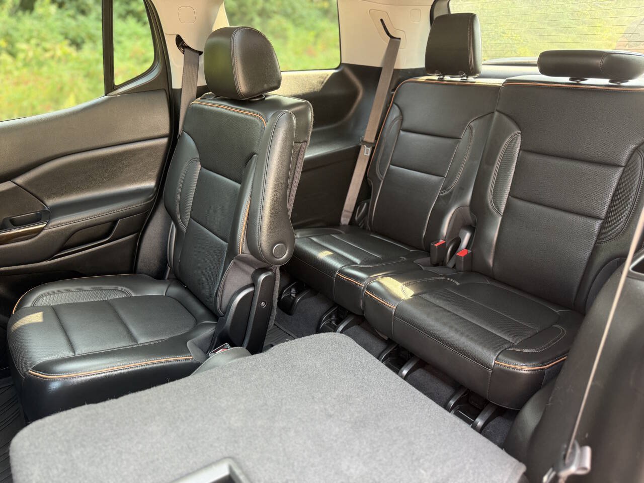 Used 2023 GMC Acadia AT4 w/ Technology Package AWD/4WD image 11