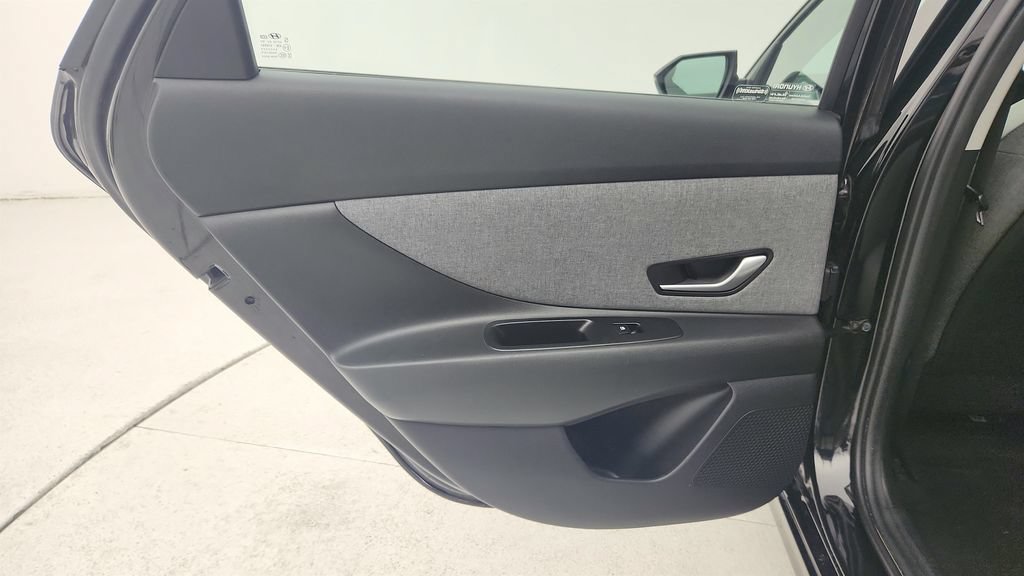 Used 2024 Hyundai Elantra Limited FWD image 27