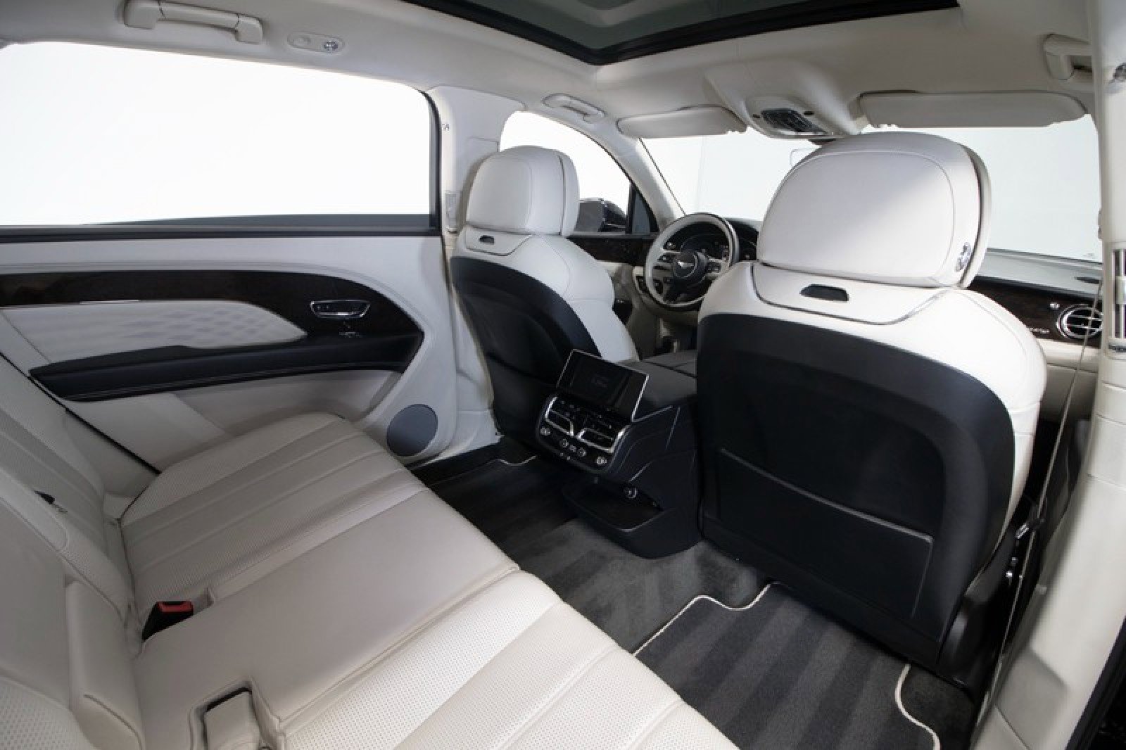 Used 2023 Bentley Bentayga Extended Wheelbase image 65
