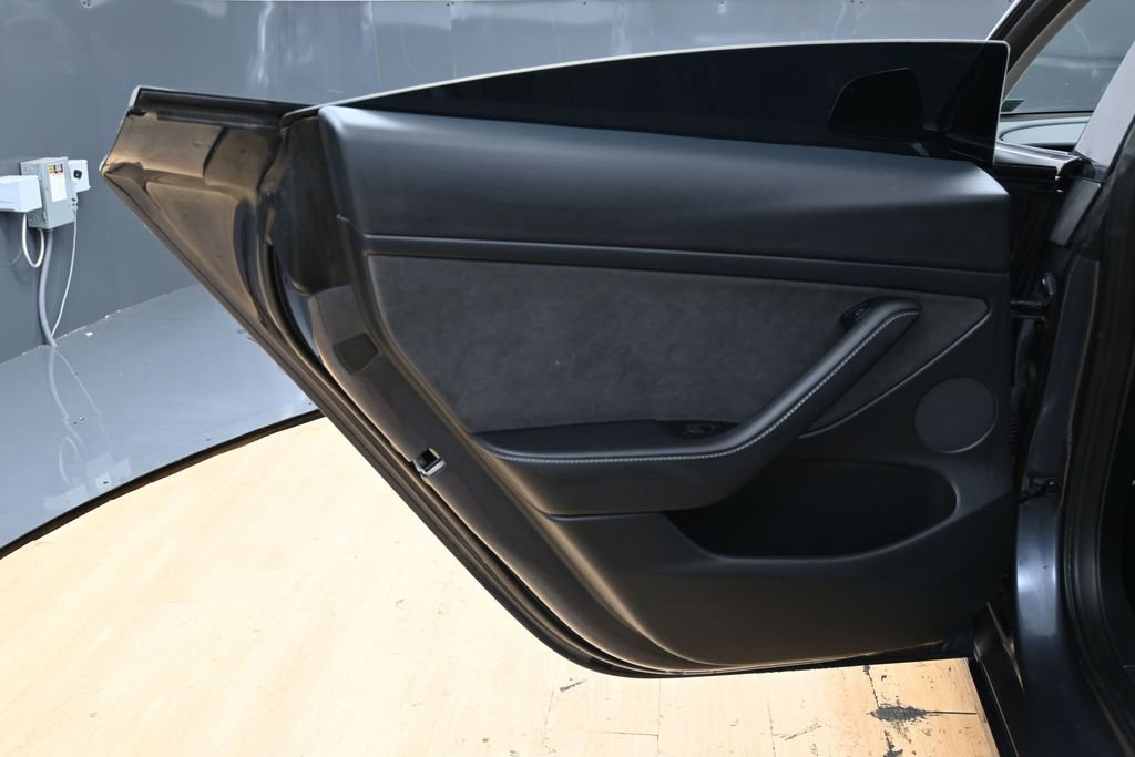 Used 2023 Tesla Model 3 Standard Range image 45