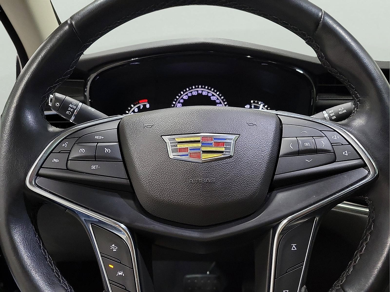 Used 2019 Cadillac XT5 Luxury w/ LPO, Black Ice Package FWD image 20