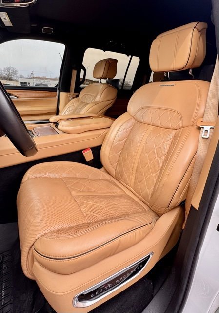 Used 2022 Jeep Grand Wagoneer Series III w/ Rear Seat Video Group 1 image 11