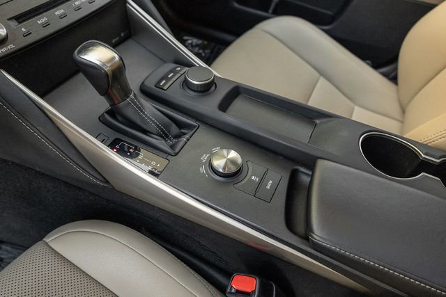 Used 2019 Lexus IS 300 image 10