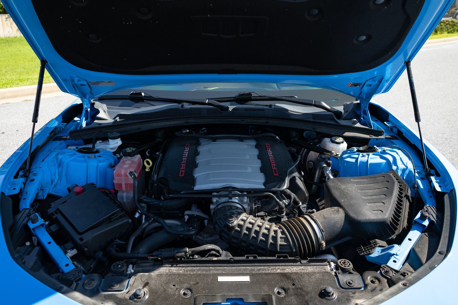 Used 2022 Chevrolet Camaro SS RWD image 8