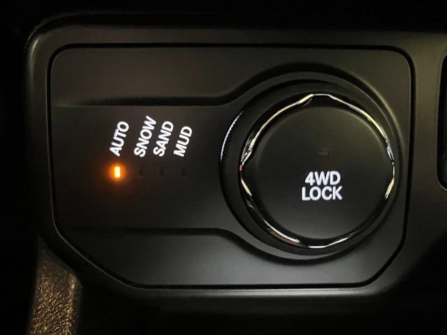 Used 2022 Jeep Renegade Latitude w/ Convenience Group AWD/4WD image 24