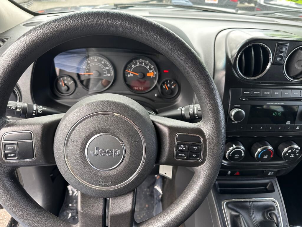 Used 2014 Jeep Patriot Sport image 2
