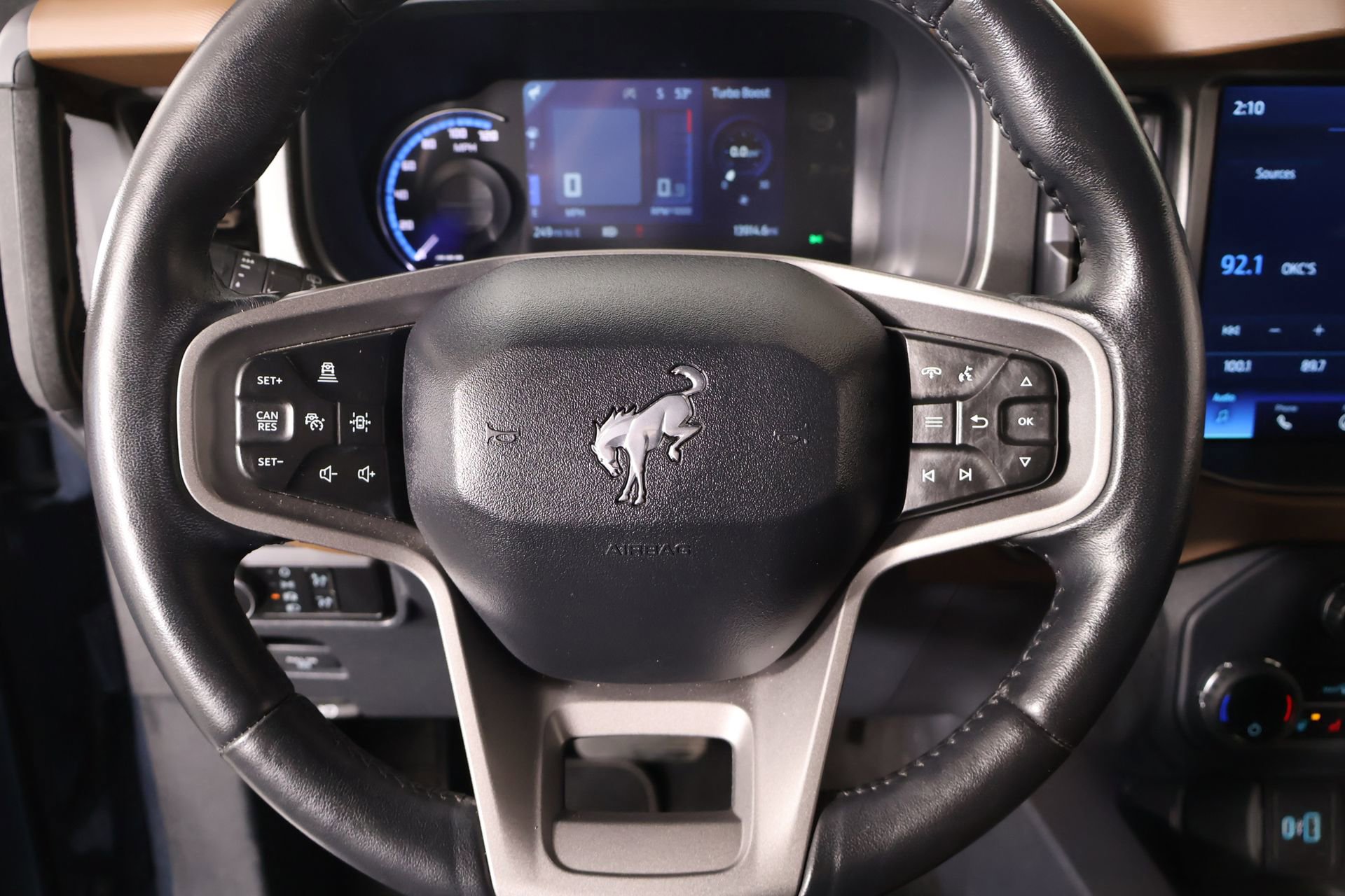 New 2024 Ford Bronco Outer Banks AWD/4WD image 3