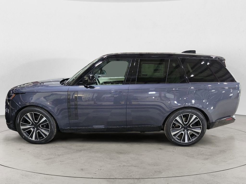 New 2026 Land Rover Range Rover SE image 2