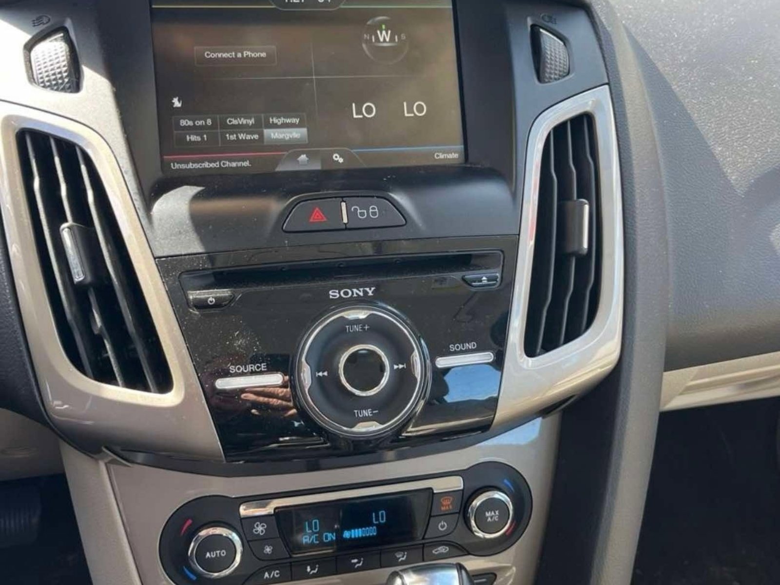 Used 2012 Ford Focus SEL image 3