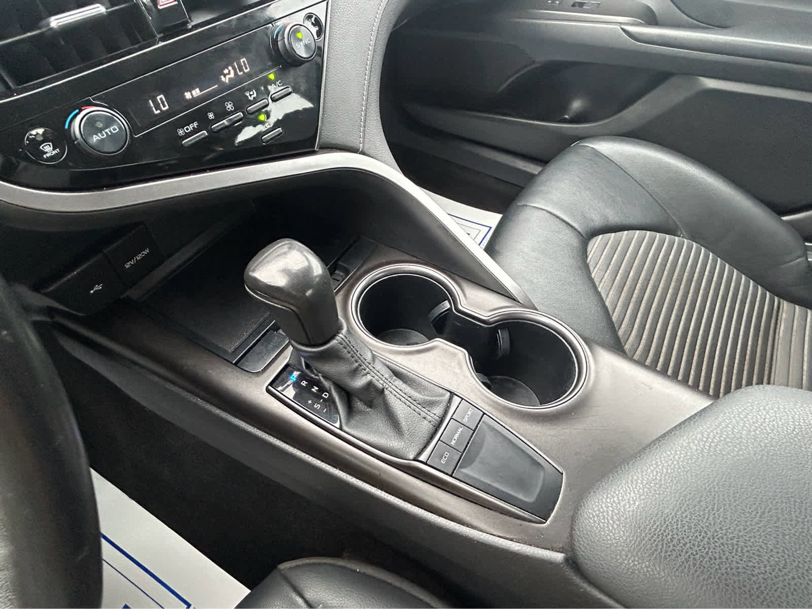 Used 2023 Toyota Camry SE image 28