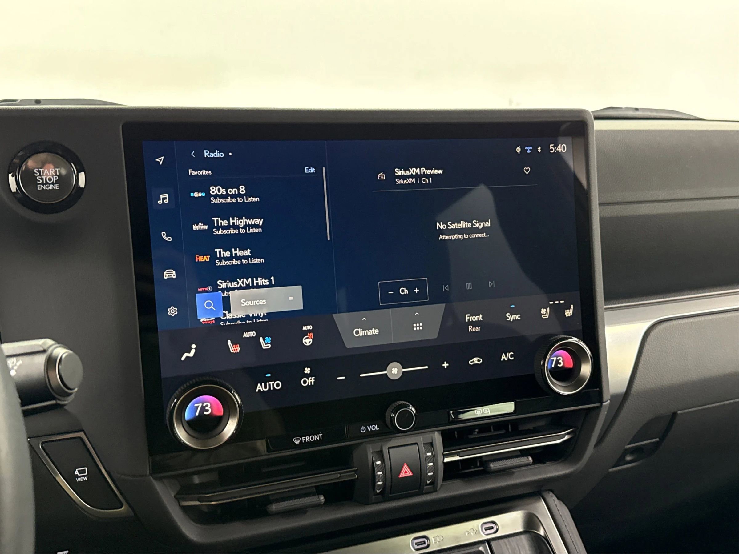 Used 2025 Lexus GX 550 w/ Accessory Package (2T) AWD/4WD image 14