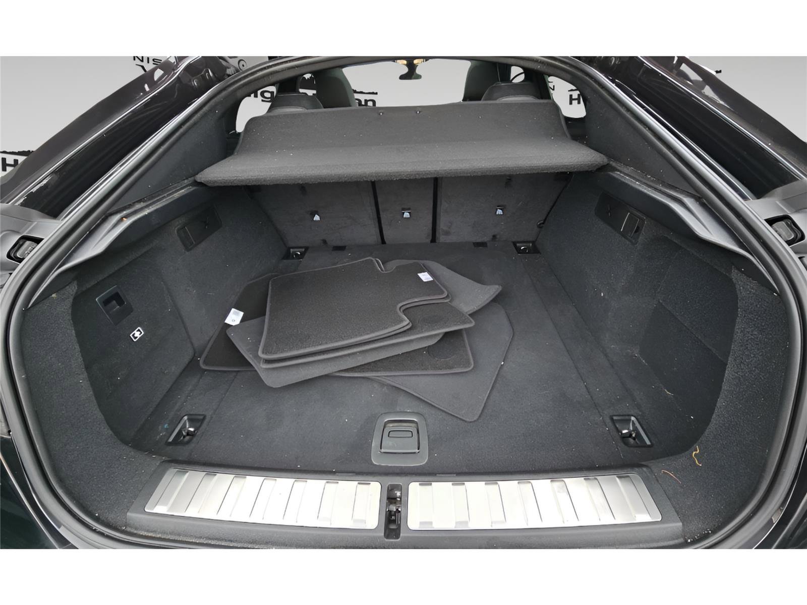 Used 2023 BMW X6 xDrive40i w/ Premium Package image 16