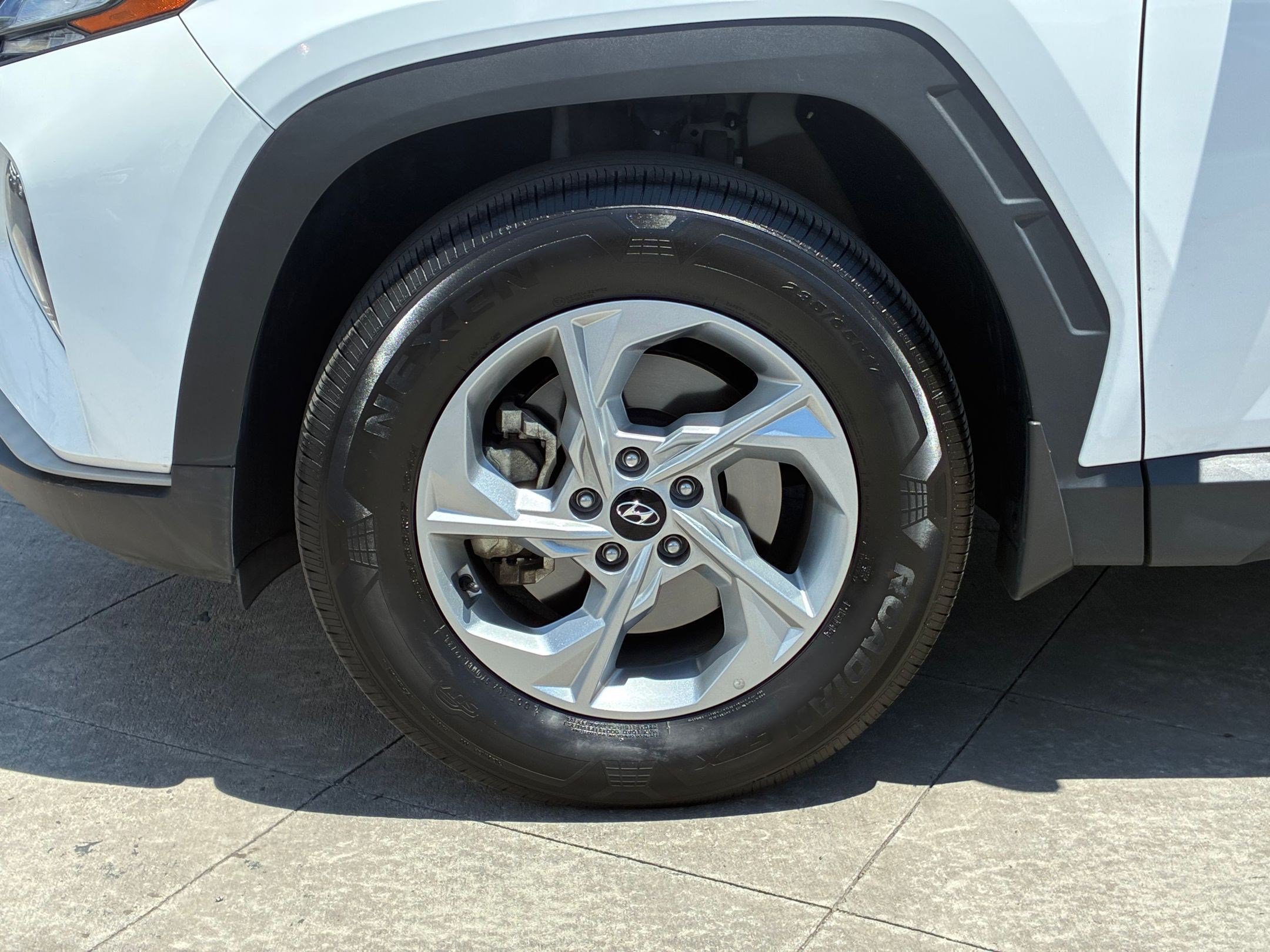 Certified 2023 Hyundai Tucson SEL AWD/4WD image 13