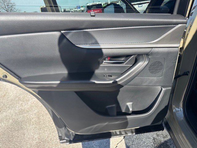 Used 2025 MAZDA CX-70 Plug-In Hybrid w/ Premium Plus image 24