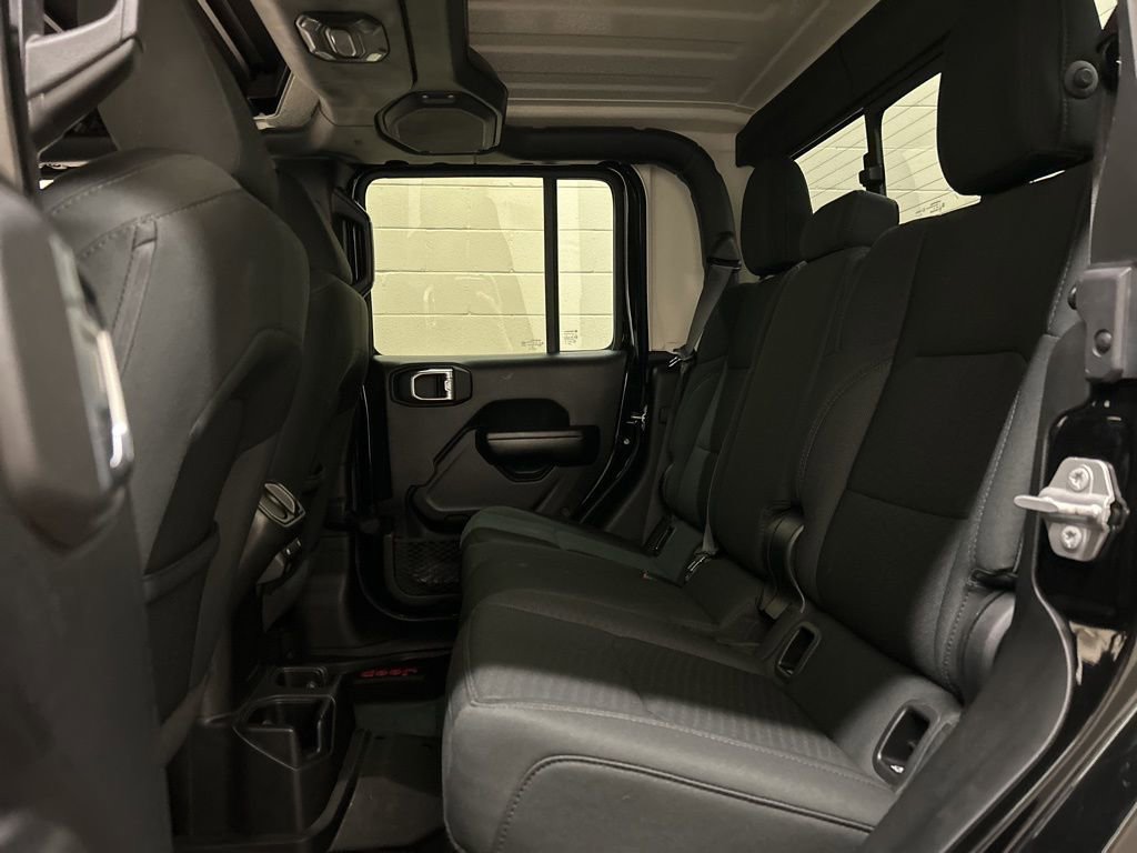 Used 2021 Jeep Gladiator Mojave AWD/4WD image 7