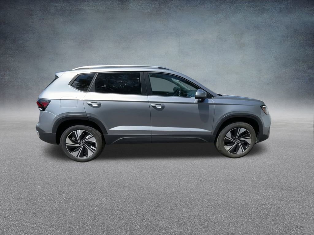 New 2025 Volkswagen Taos SE image 24