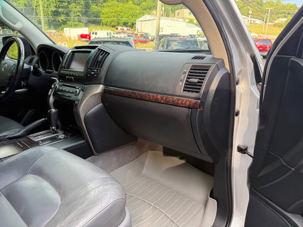 Used 2009 Toyota Land Cruiser image 56