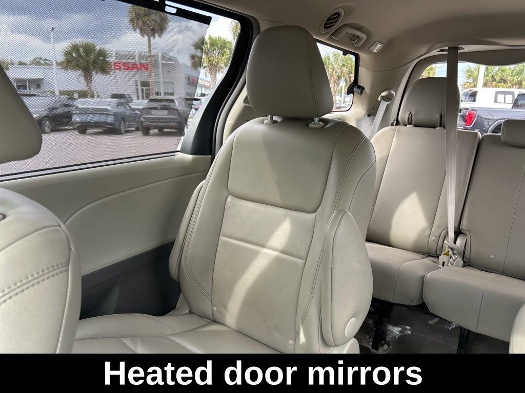 Used 2017 Toyota Sienna XLE w/ XLE Navigation Package image 13
