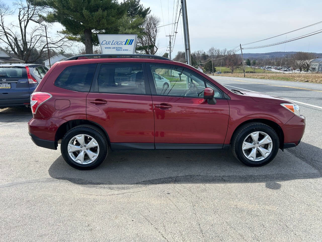Used 2016 Subaru Forester 2.5i Premium w/ Popular Package #2 AWD/4WD image 8