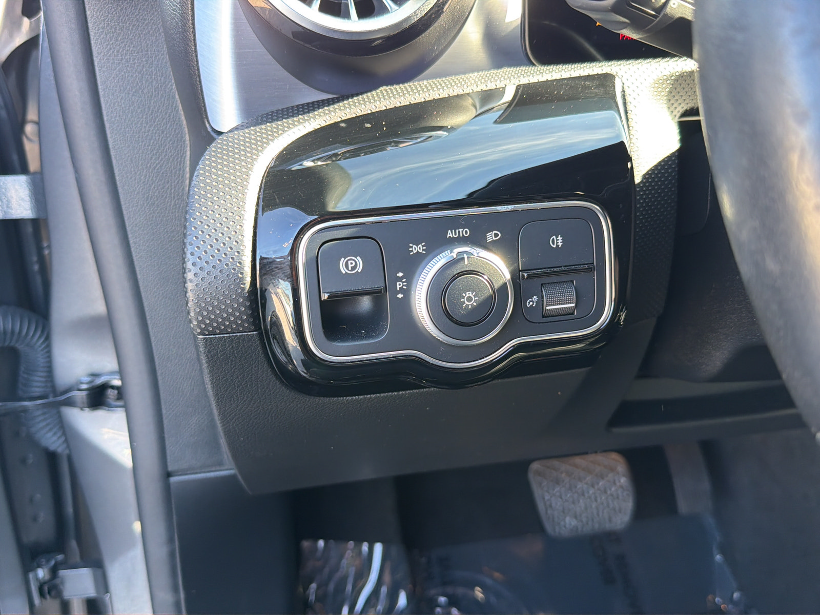 Used 2022 Mercedes-Benz CLA 250 image 21