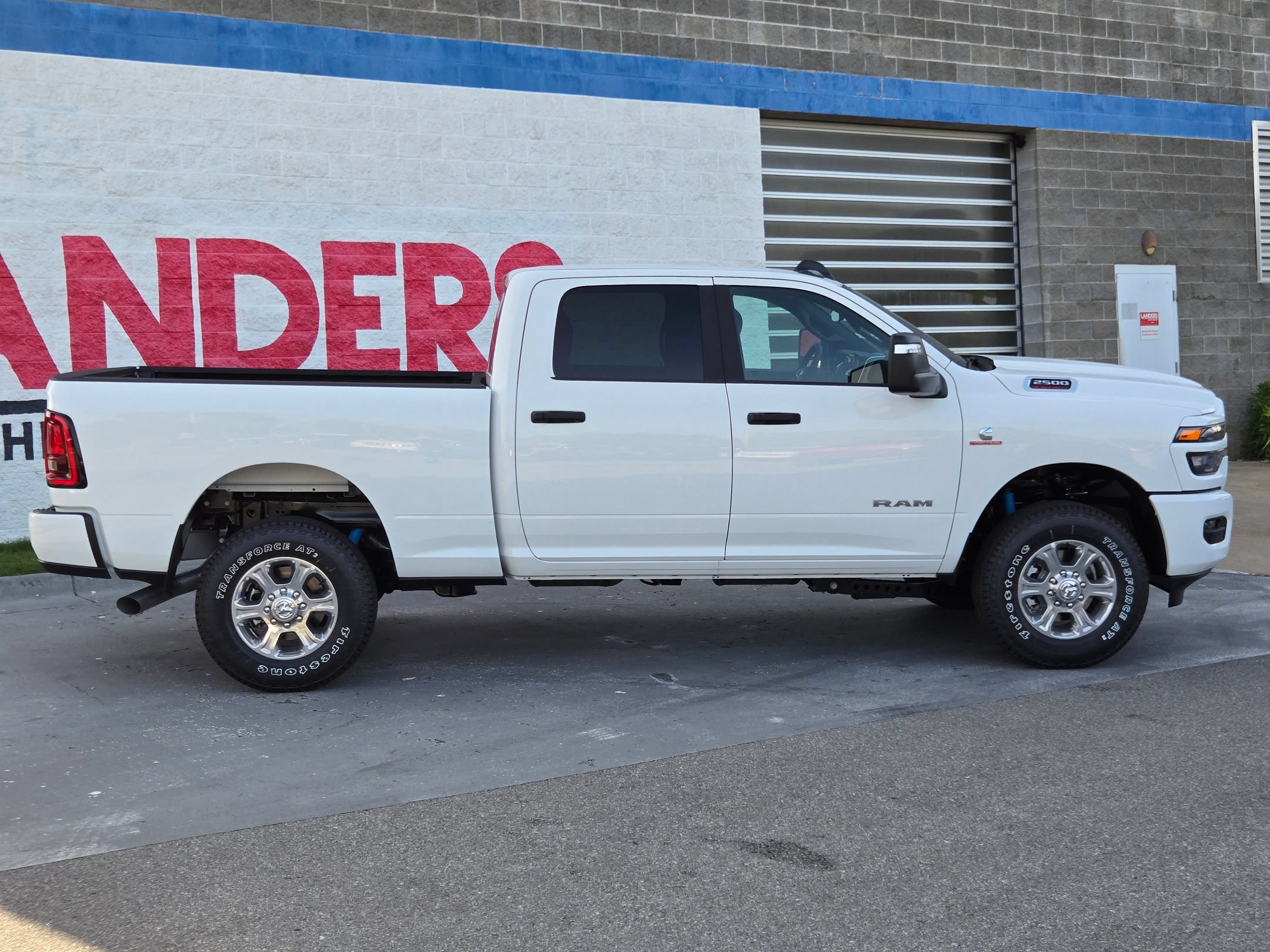 New 2026 RAM 2500 Big Horn AWD/4WD image 8
