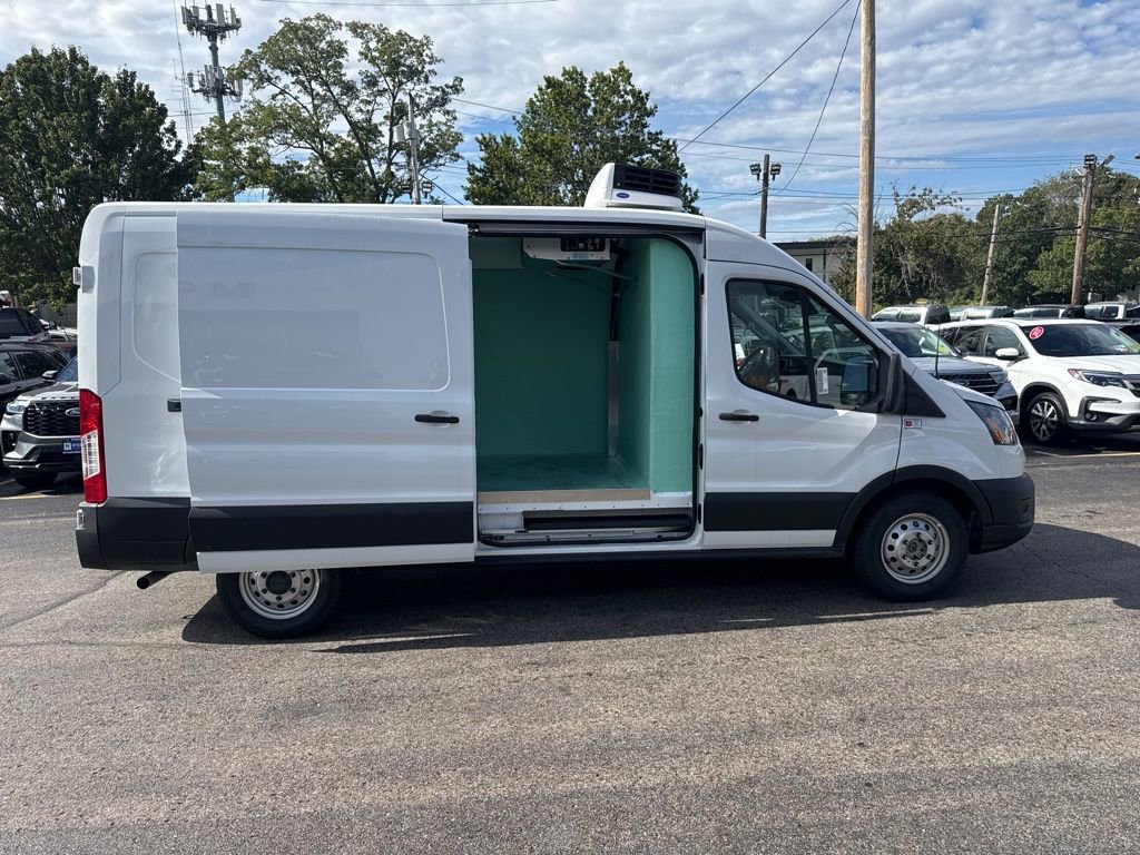 New 2025 Ford Transit 250 148 Medium Roof Extended AWD image 5