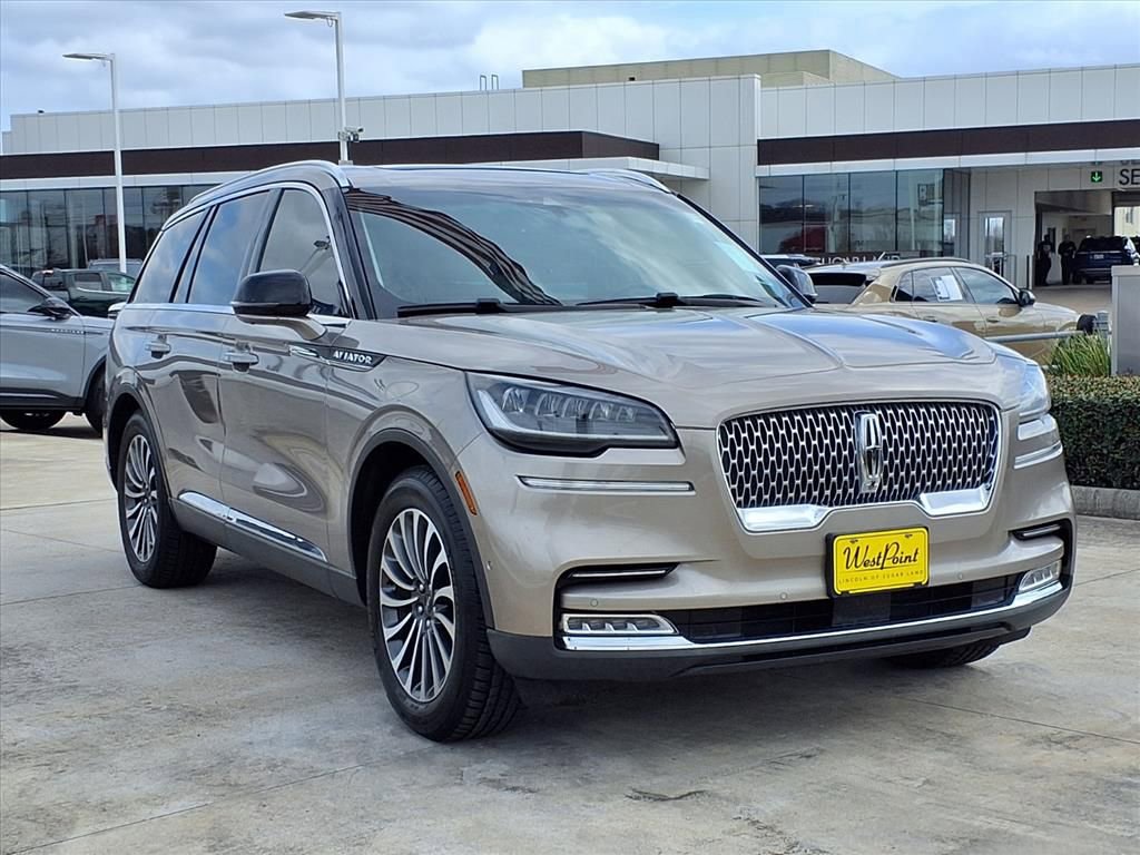 Certified 2020 Lincoln Aviator Reserve w/ Equipment Group 201A image 7