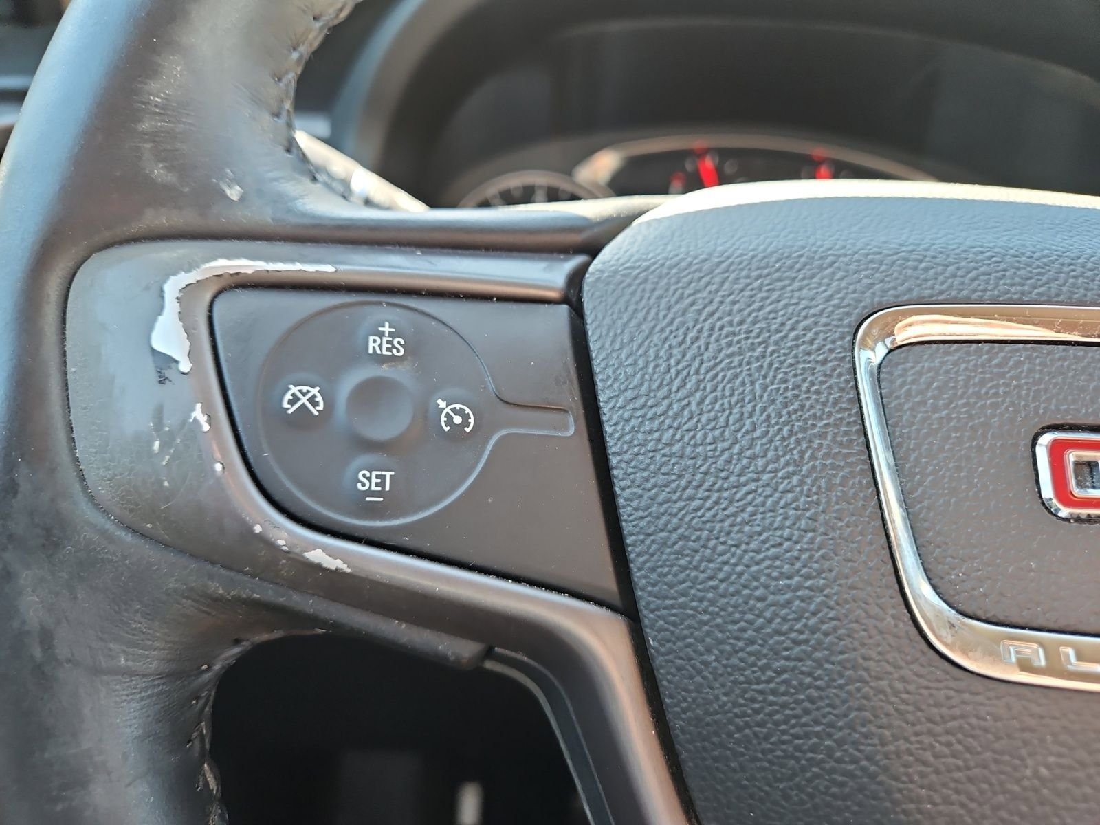 Used 2017 GMC Acadia SLT AWD/4WD image 25