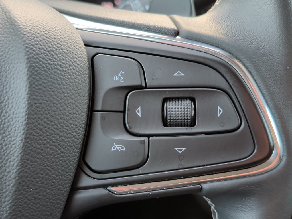 Used 2022 Buick Envision Essence w/ Technology Package I AWD/4WD image 13