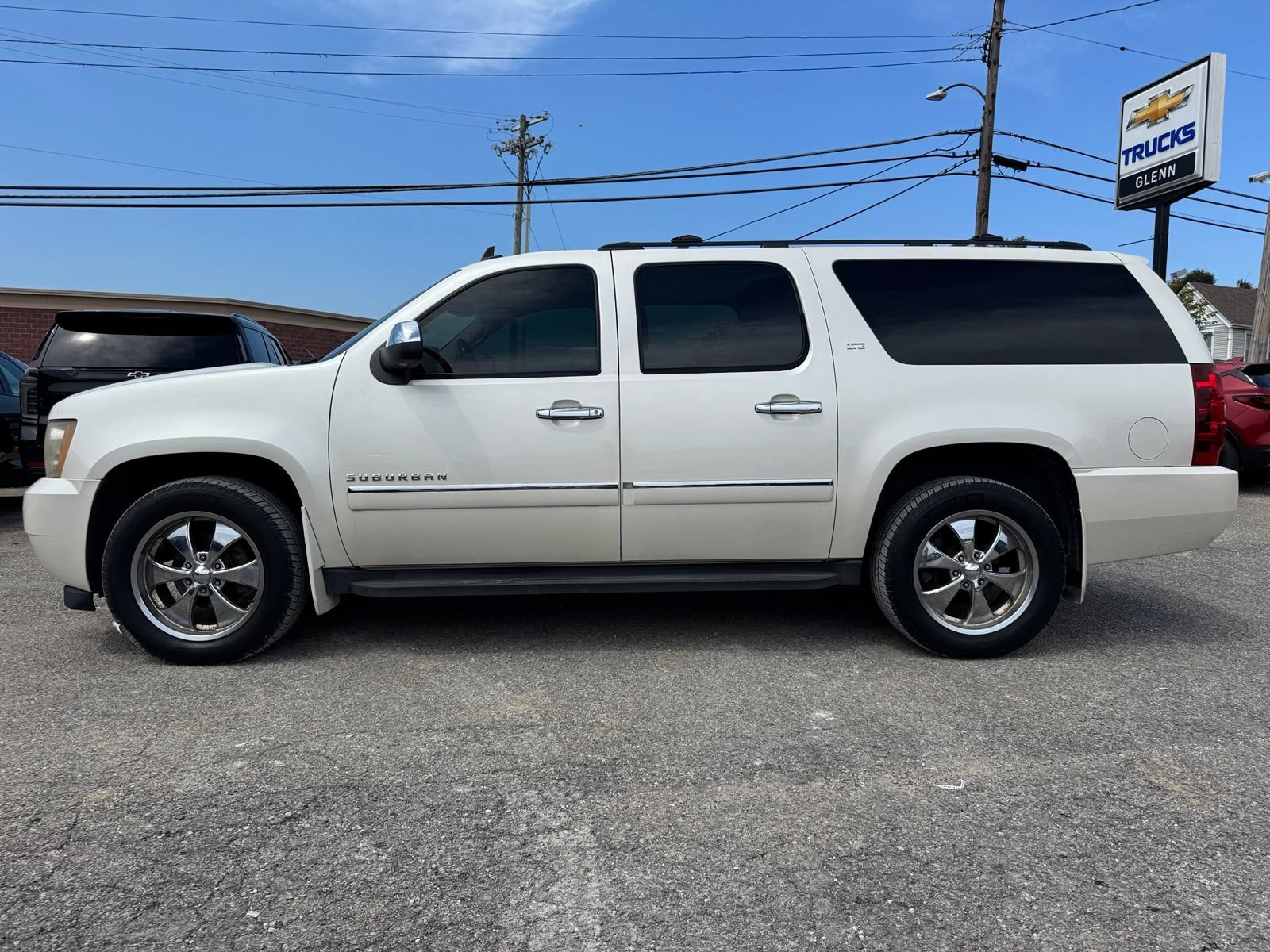 Used 2012 Chevrolet Suburban LTZ AWD/4WD image 3
