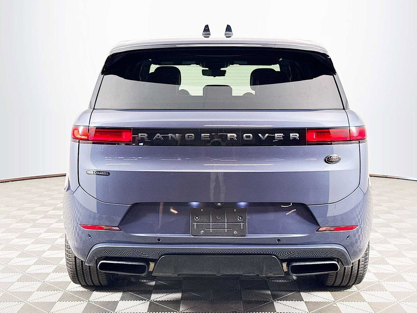 Used 2023 Land Rover Range Rover Sport SE Dynamic AWD/4WD image 12