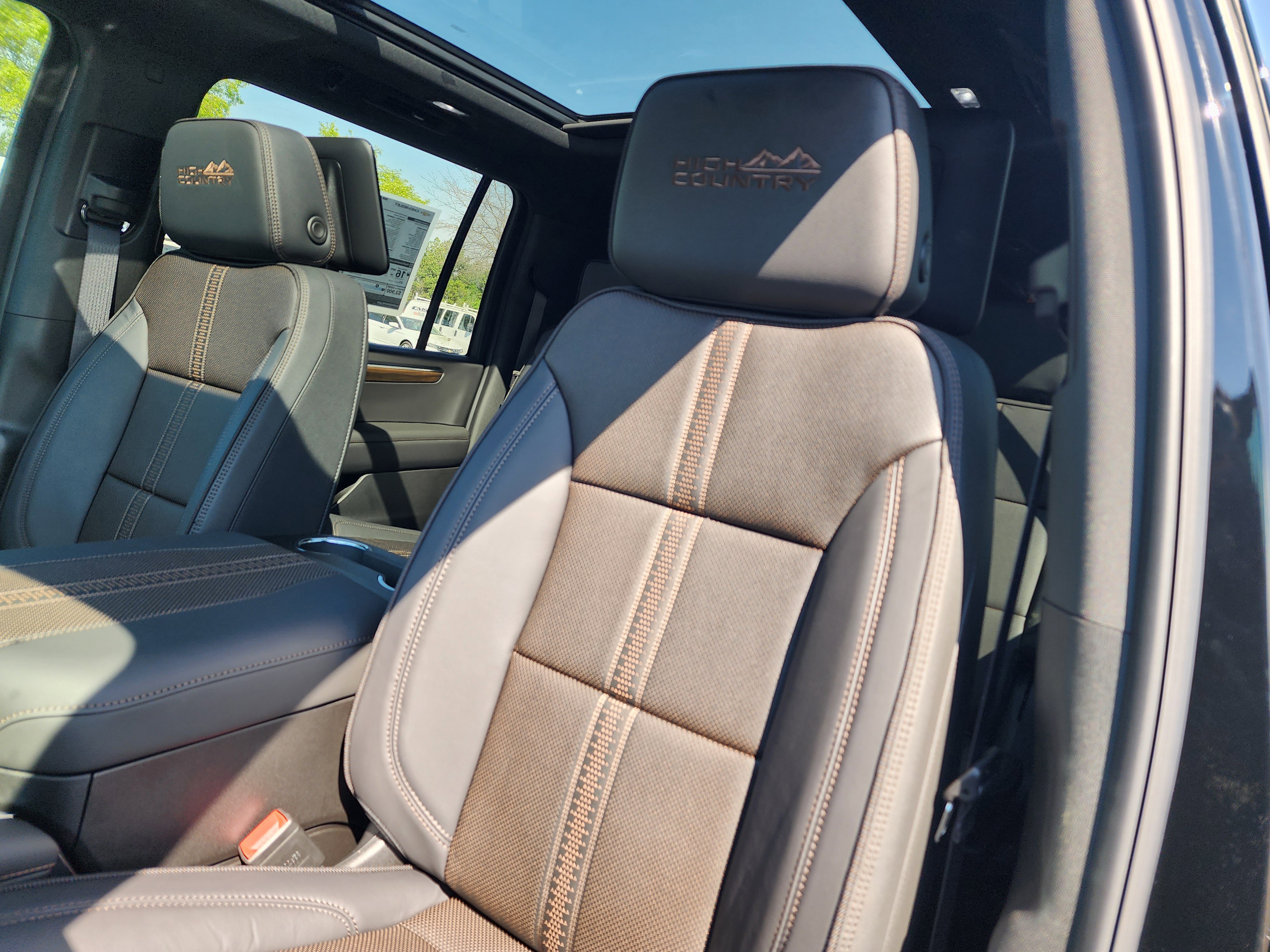 New 2026 Chevrolet Suburban High Country image 23