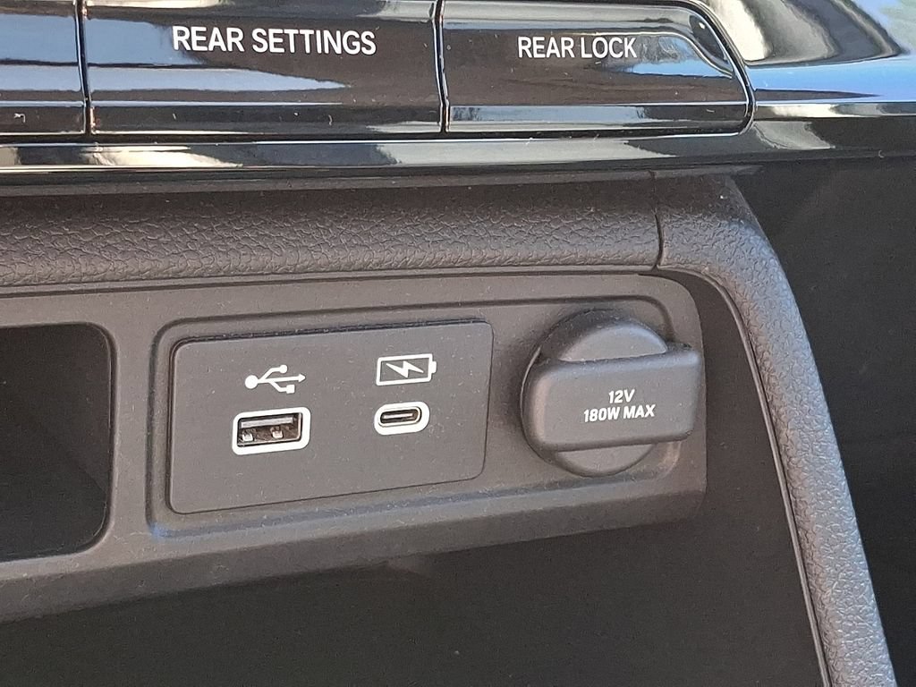 Used 2024 Honda Pilot Touring image 24