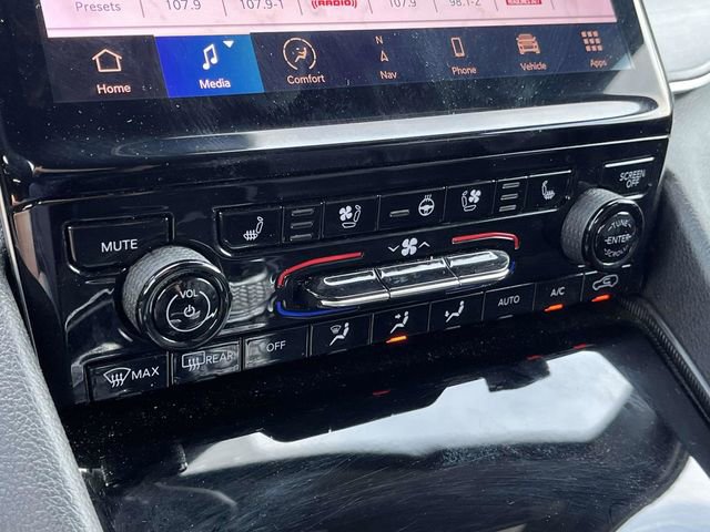 Used 2024 Jeep Grand Cherokee L Limited w/ Luxury Tech Group II AWD/4WD image 34