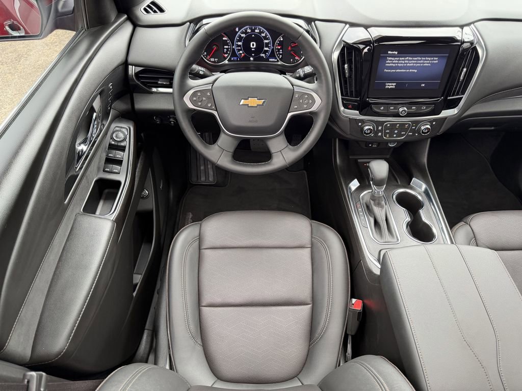 Used 2023 Chevrolet Traverse High Country FWD image 14
