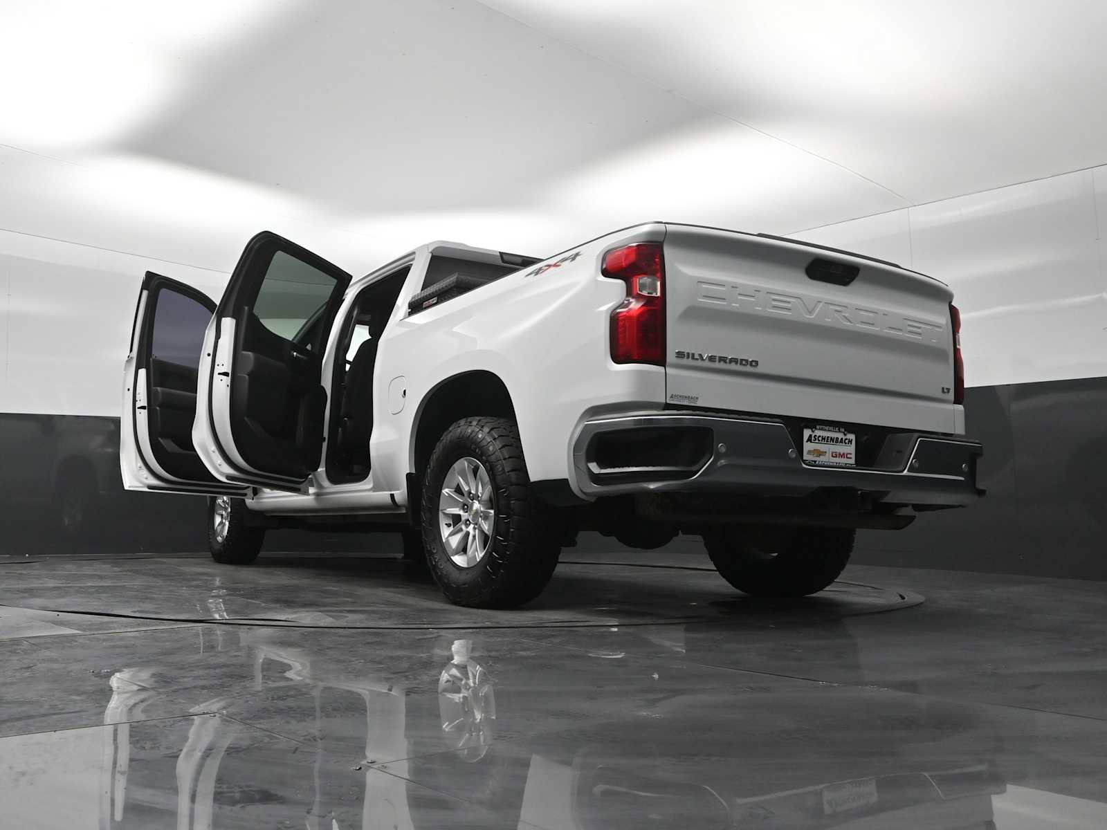 Used 2020 Chevrolet Silverado 1500 LT w/ Convenience Package image 30