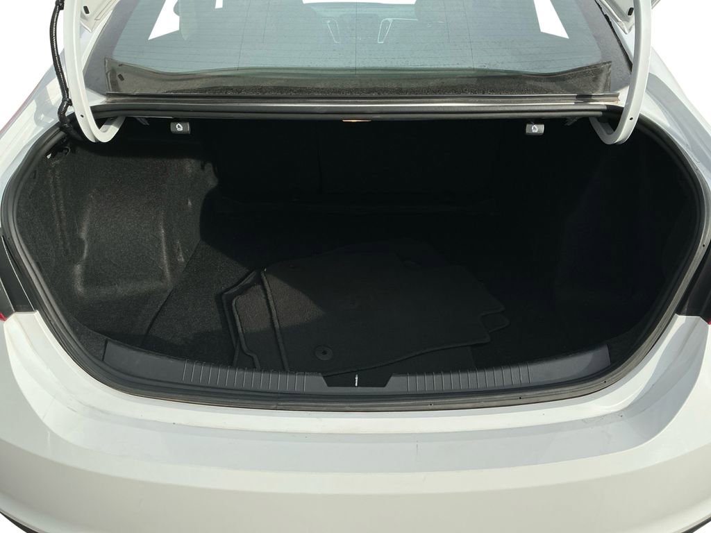 Used 2023 Chevrolet Malibu LT image 20