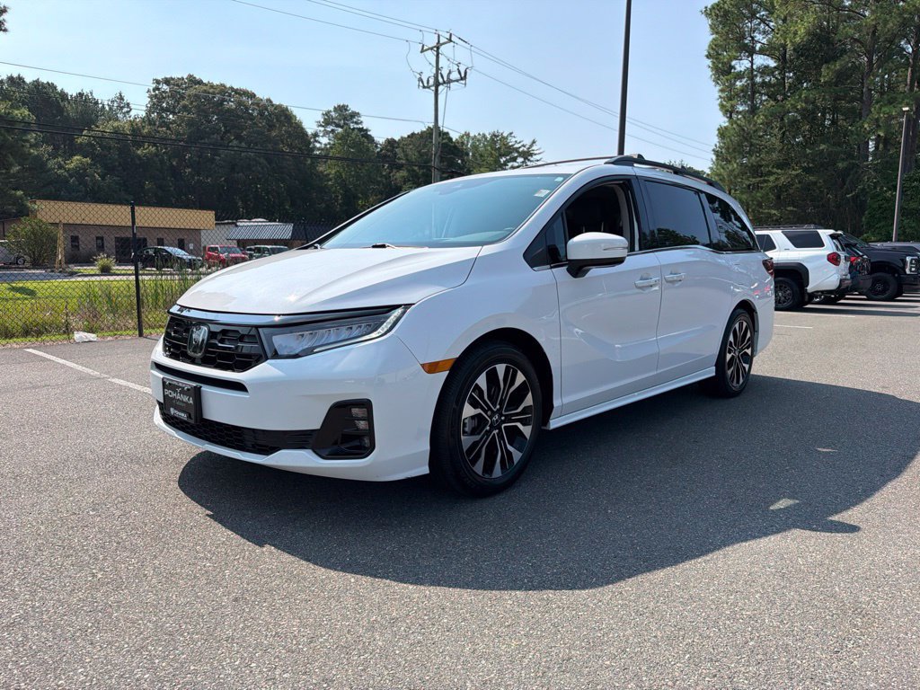 Used 2025 Honda Odyssey Elite image 2