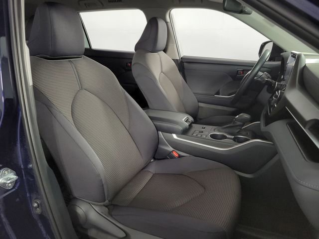 Used 2023 Toyota Highlander LE image 15