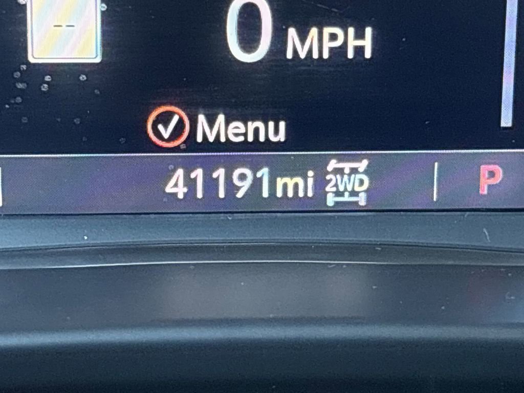 Certified 2023 GMC Acadia SLT w/ Elevation Edition image 12