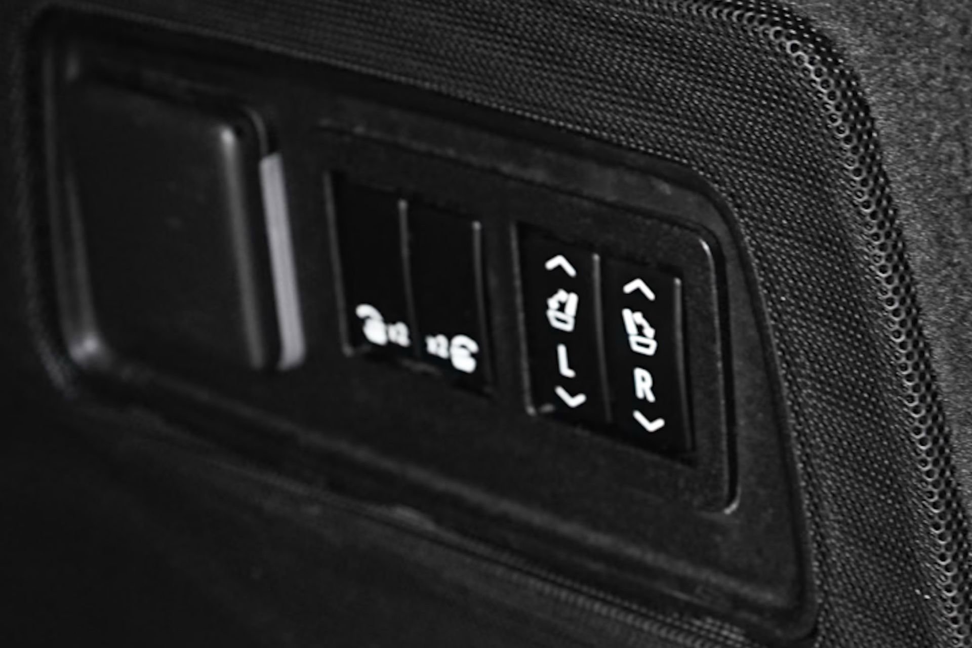 Used 2021 Cadillac Escalade Sport Platinum w/ LPO, ONYX Package image 29