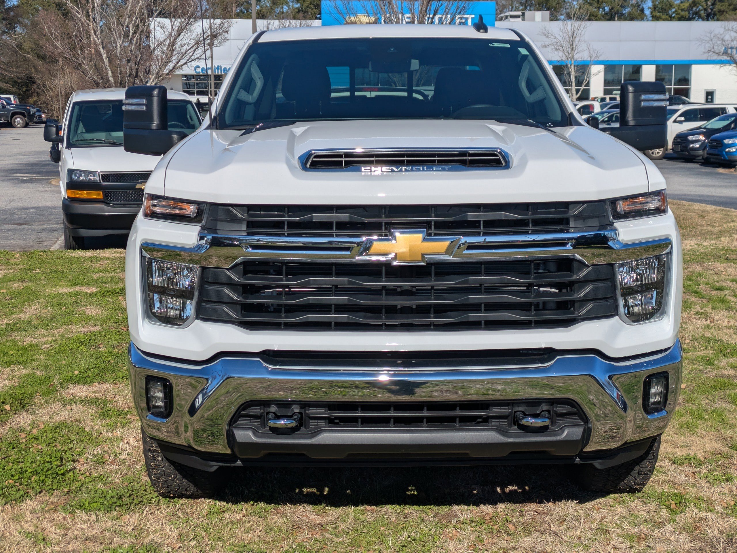 Used 2025 Chevrolet Silverado 2500 LT image 9