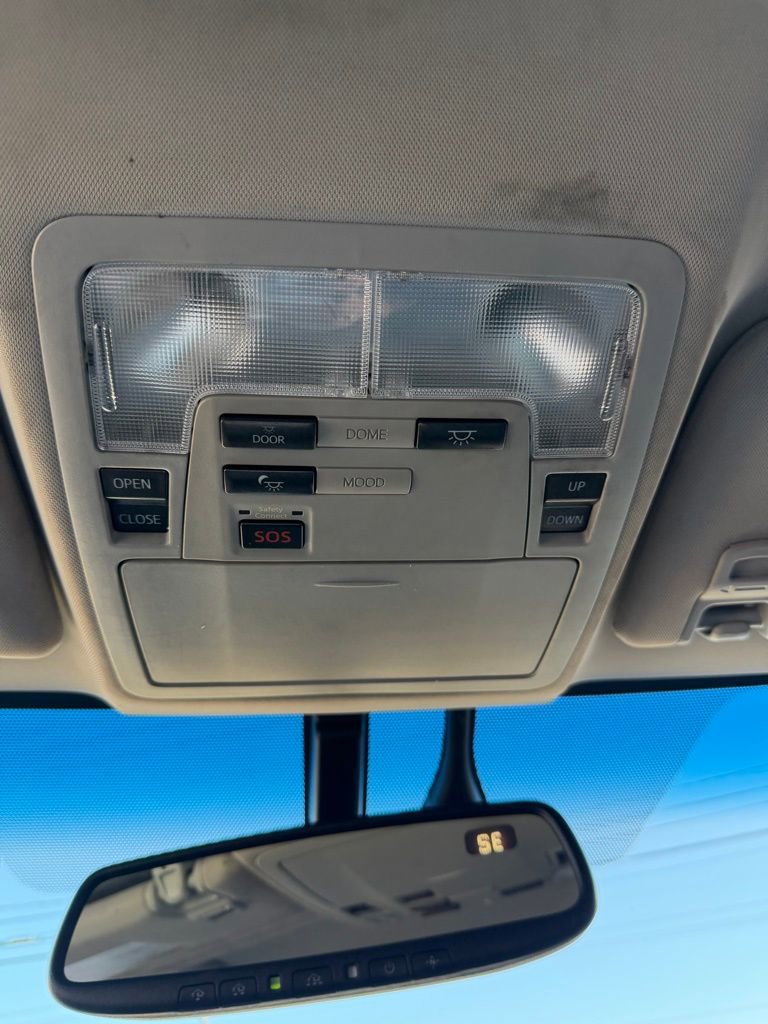 Used 2015 Toyota Avalon Limited image 16