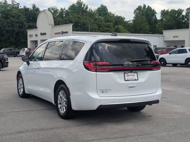New 2027 Chrysler Pacifica Select FWD image 5