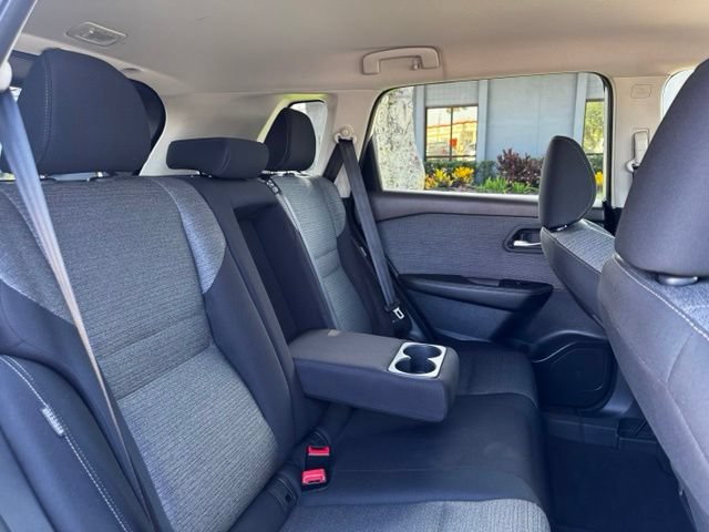 Used 2021 Nissan Rogue SV FWD image 17