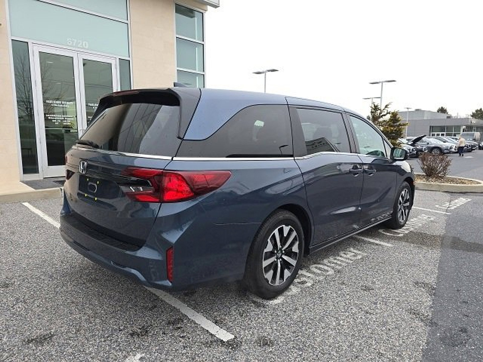 Used 2025 Honda Odyssey EX-L image 7